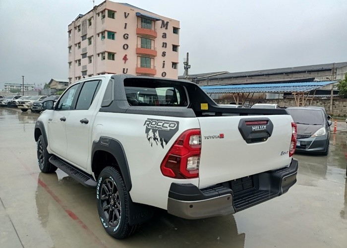 2022 TOYOTA HILUIX ROCCO